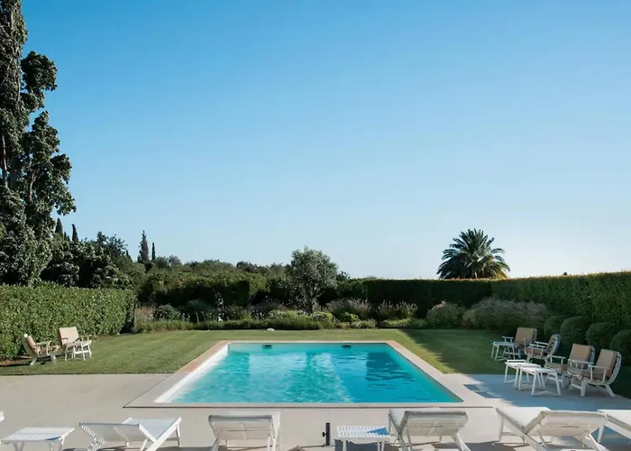 Villa Bartolomeu - *