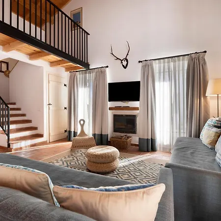 Villa Bartolomeu - *